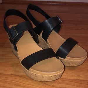 Kork-Ease Aimeho Leather Wedge Sandal Size 7 Great Condition